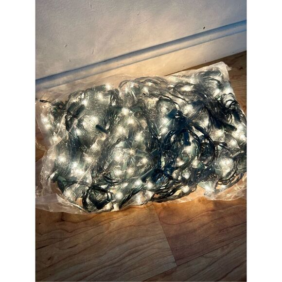 Christmas lights clean or white- not sure how many all appears to be working. - Picture 1 of 3